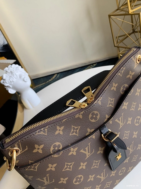 WIS ODÉON VUITTON MM LOUIS 1013